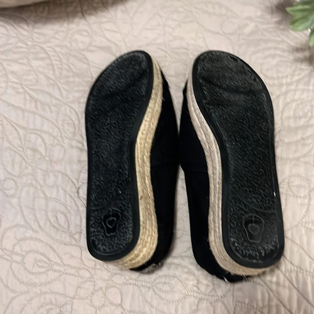BOBS FROM SKETCHERS Hi Jinx Memory Foam Arch Pillow Slip On Platform Shoes 7.5
